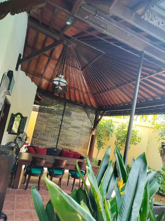 Villa Layang Bulan A Homey Guesthouse For Men Near The Beach In North Kuta Denpasar  0*, Denpasar (Bali)