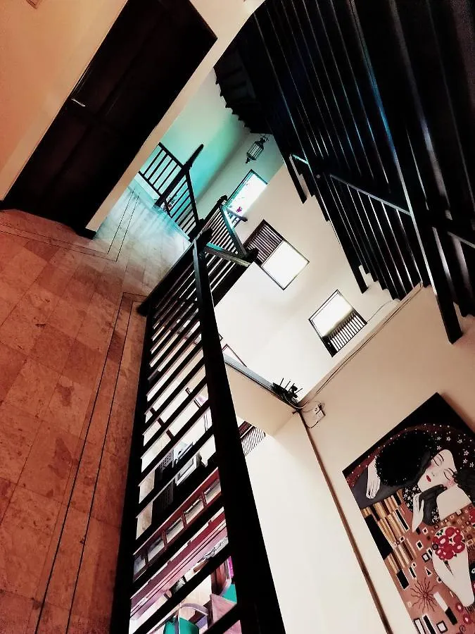 Villa Layang Bulan A Homey Guesthouse For Men Near The Beach In North Kuta Denpasar  Bed & Breakfast Denpasar (Bali)