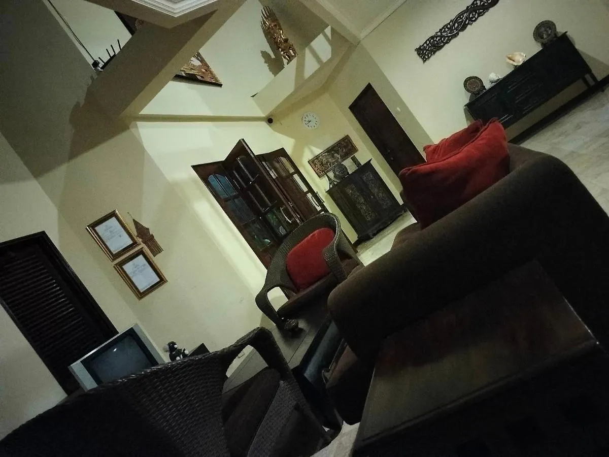 Bed & Breakfast Villa Layang Bulan A Homey Guesthouse For Men Near The Beach In North Kuta Denpasar