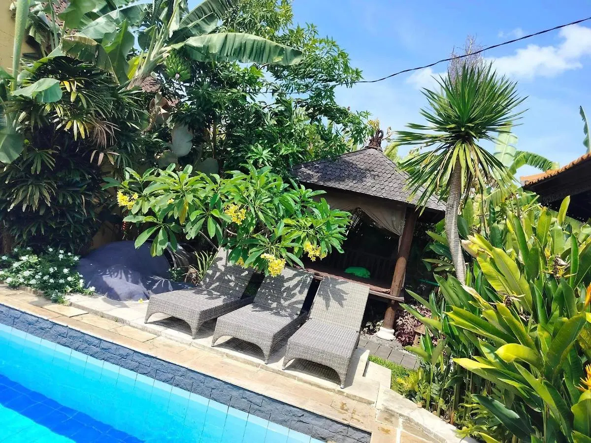 Bed & Breakfast Villa Layang Bulan A Homey Guesthouse For Men Near The Beach In North Kuta Denpasar