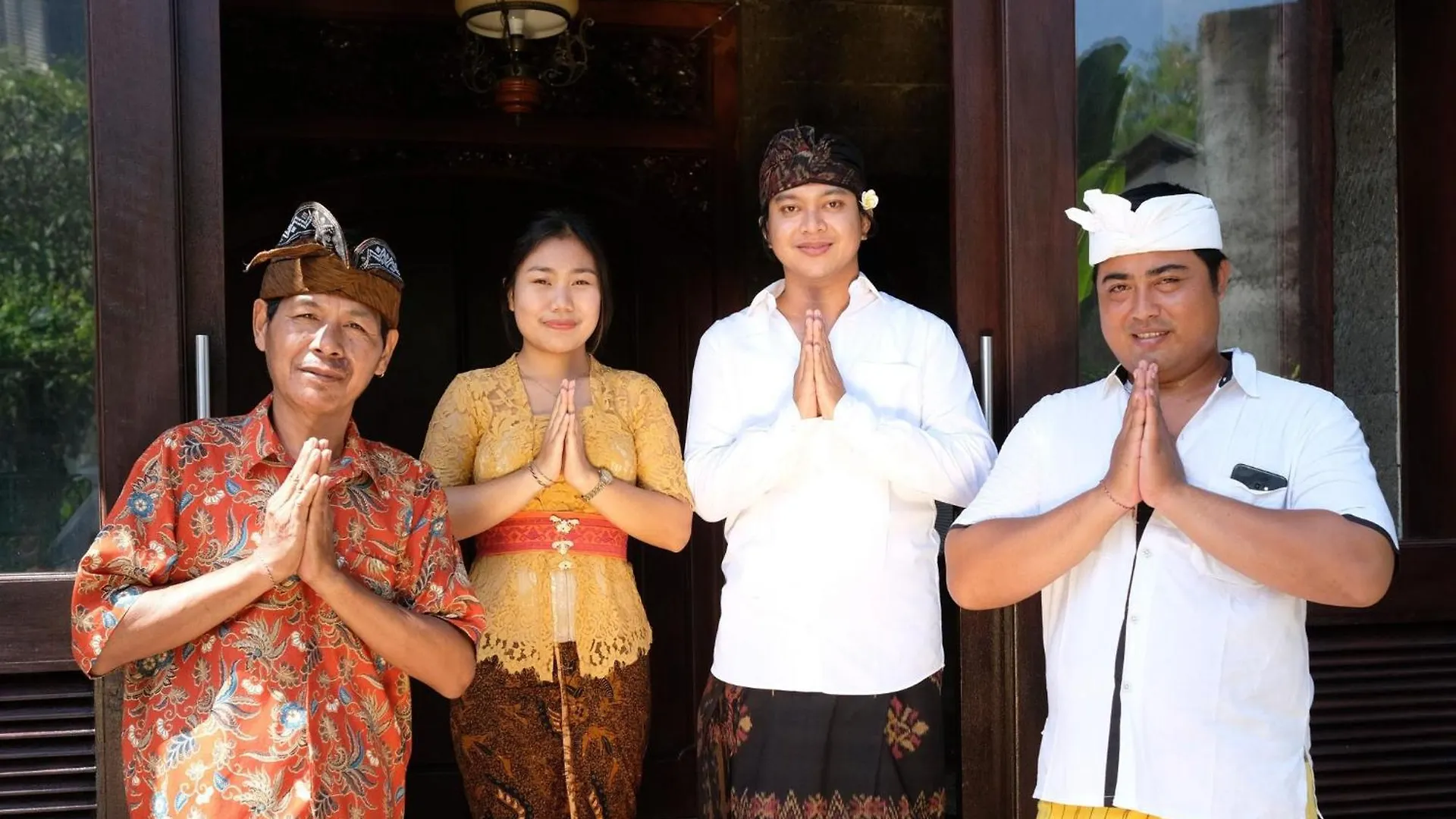 Villa Layang Bulan A Homey Guesthouse For Men Near The Beach In North Kuta Denpasar